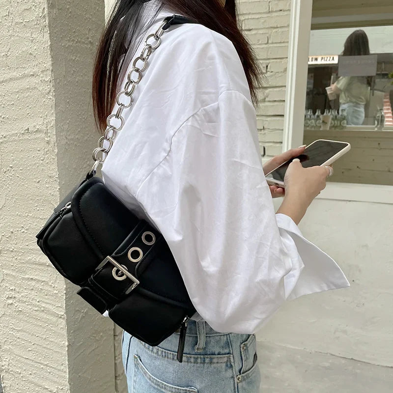 Retro Damen-Schultertasche mit Kette