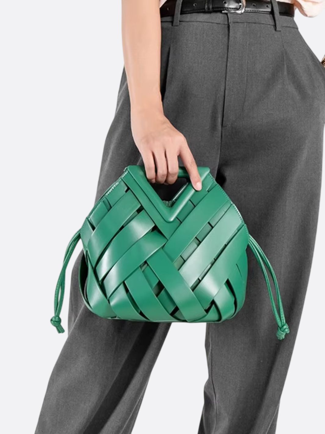 Umhängetasche aus gewebtem Leder