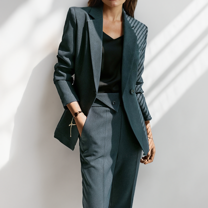 Elania – Zeitloses Blazer-Ensemble