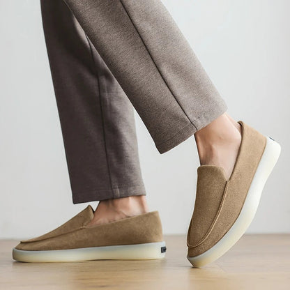 Klassische Business-Loafer aus Wildleder